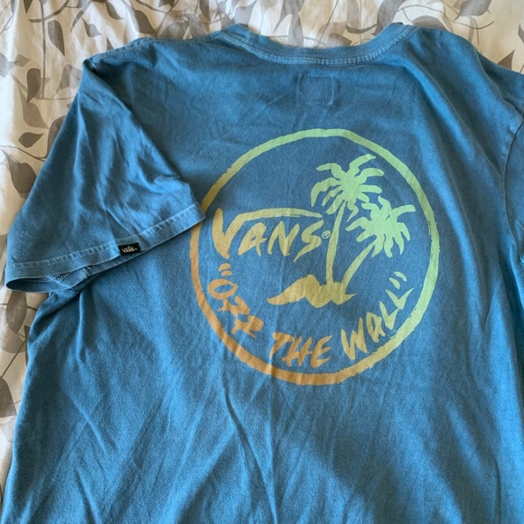 VANS GRAPHIC TSHIRT GREAT CONDITION ‼️‼️‼️‼️‼️‼️‼️ - Picture 1 of 6